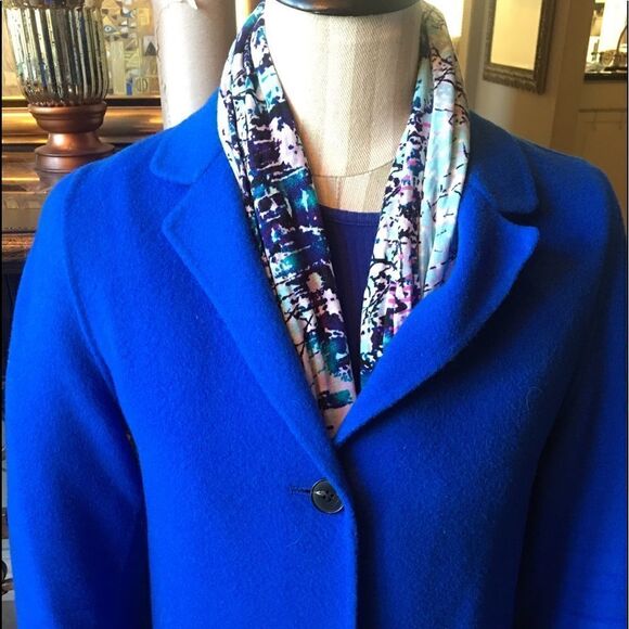 BCBG CIRCLE Infinity Scarf - Picture 8 of 8